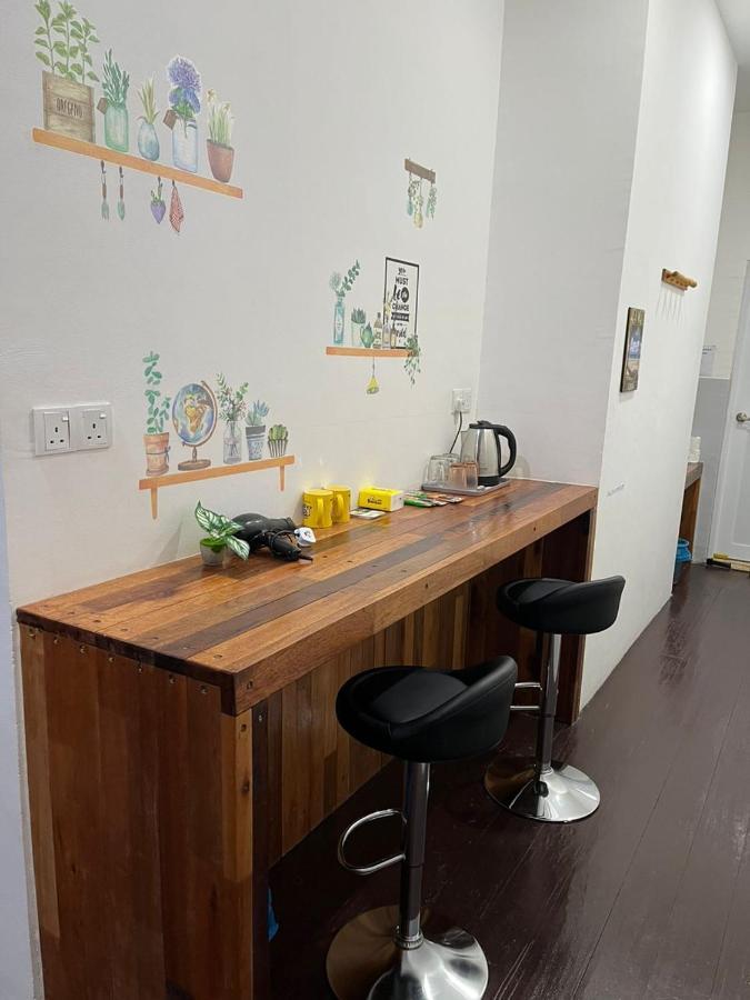 Sungai Ujong Home Stay George Town Exteriör bild